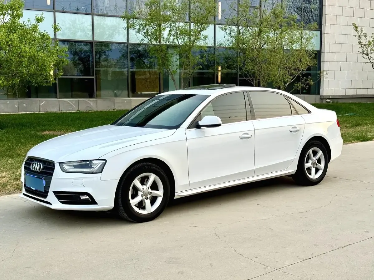 2010 Audi Q5 2.0T 211HP L4 7DCT