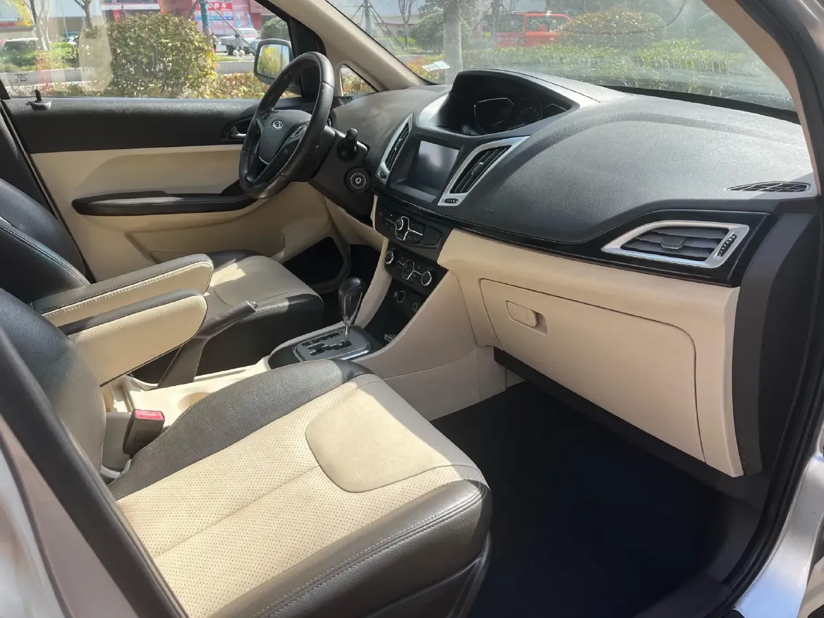 2015 Chery Arrizo M7 2.0L 139HP L4 CVT,autocango,china used car exporter,china ev exporter,chinese used car exporter,chinese used ev exporter