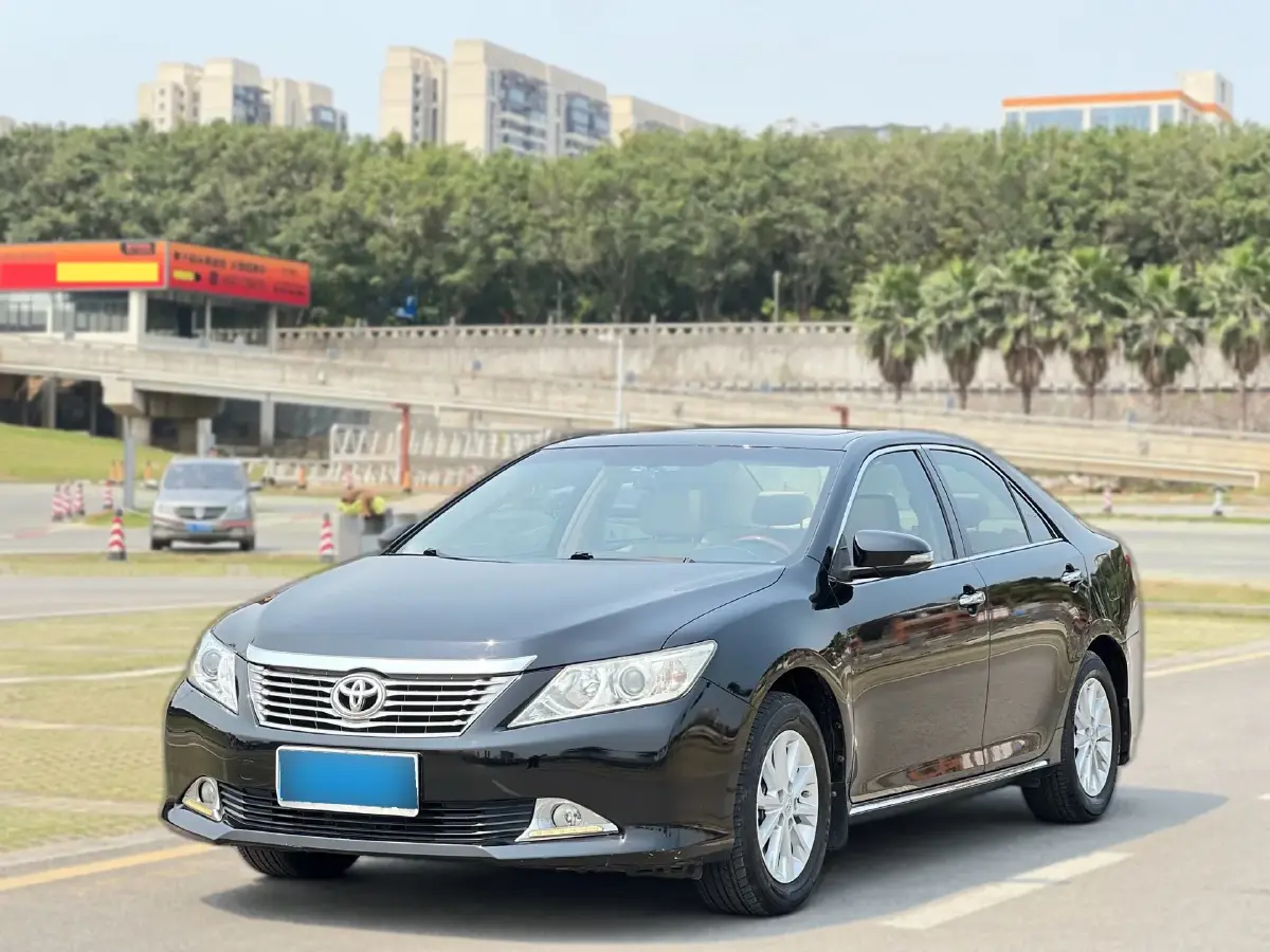 2013 Toyota Camry 2.0L 148HP L4 4AT