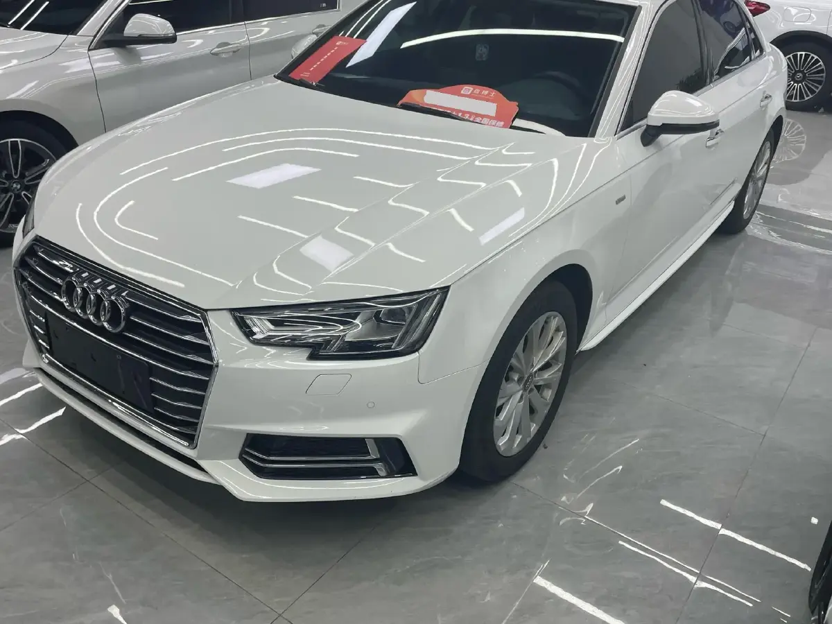 2019 Audi A4L 2.0T 190HP L4 7DCT