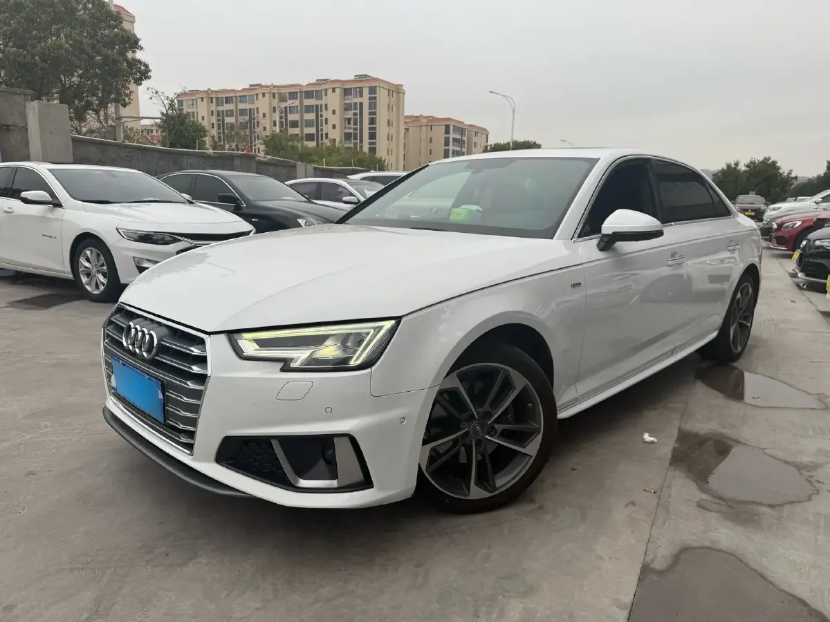 2019 Audi A4L 2.0T 190HP L4 7DCT
