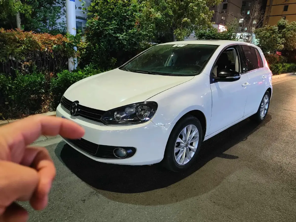 2012 Volkswagen Golf 1.4T 131HP L4 5MT