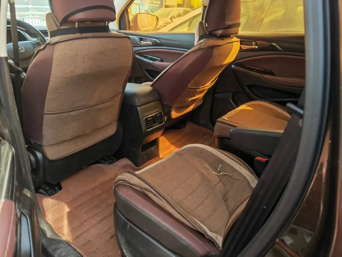 2017 ChangAn Linmax 1.6L 125HP L4 5MT,autocango,china used car exporter,china ev exporter,chinese used car exporter,chinese used ev exporter