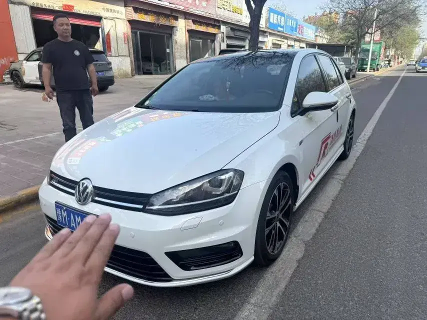 2015 Volkswagen Golf 1.4T 150HP L4 7DCT