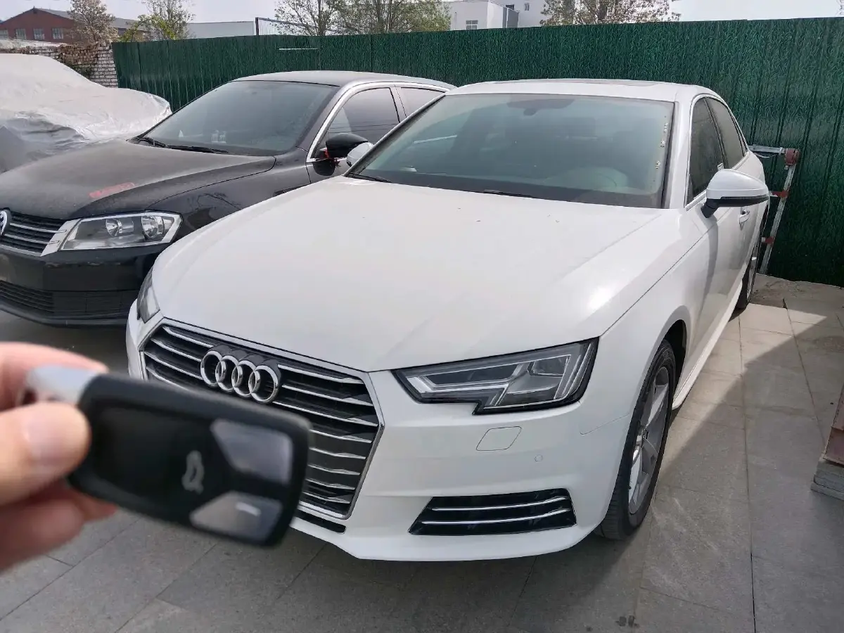 2018 Audi A4L 2.0T 190HP L4 7DCT