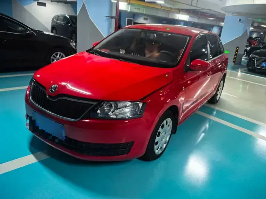 2016 Skoda Rapid Spaceback 1.4L 90HP L4 5MT