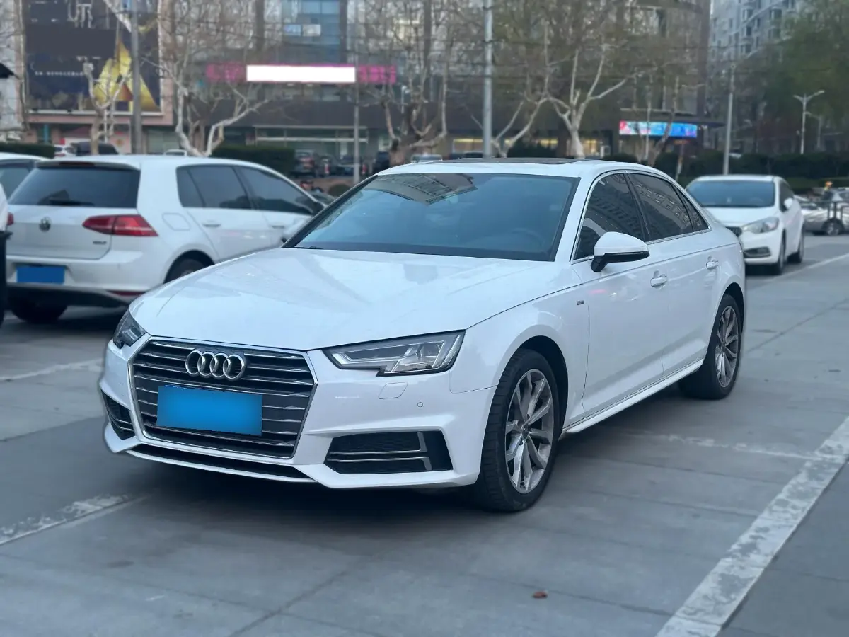 2018 Audi A4L 2.0T 190HP L4 7DCT