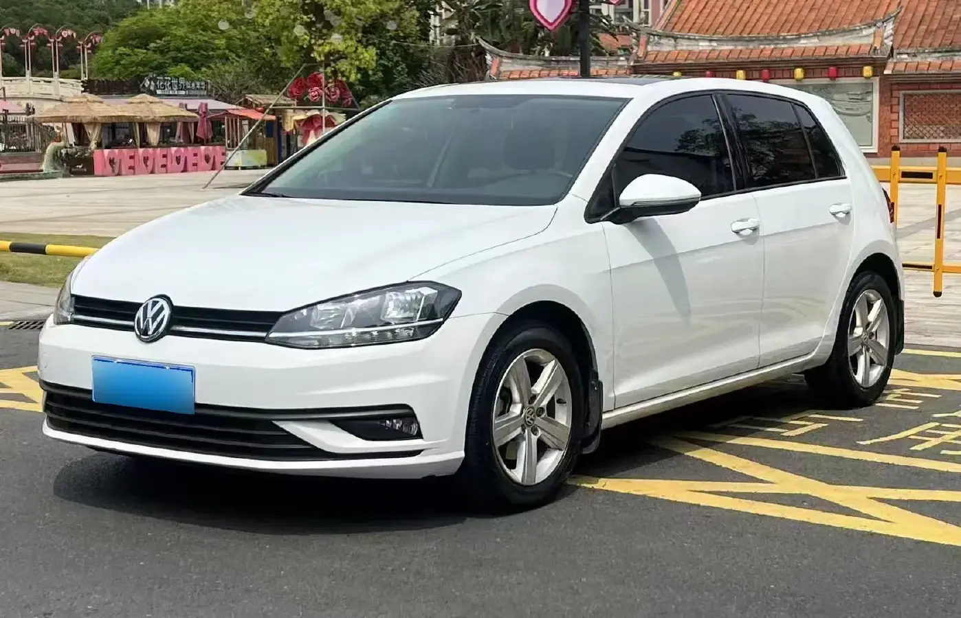 2011 Volkswagen Golf 1.6L 105HP L4 5MT