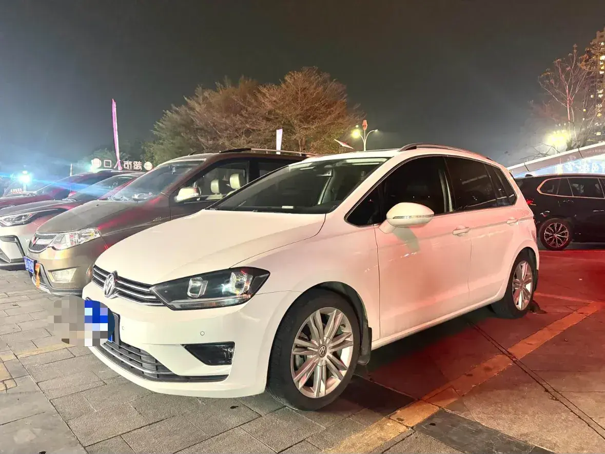 2016 Volkswagen Golf Sportsvan 1.4T 150HP L4 7DCT