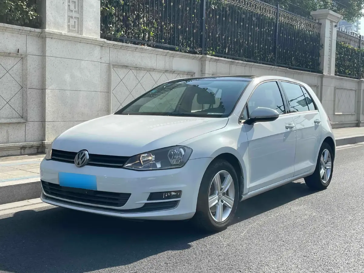 2015 Volkswagen Golf 1.4T 131HP L4 5MT