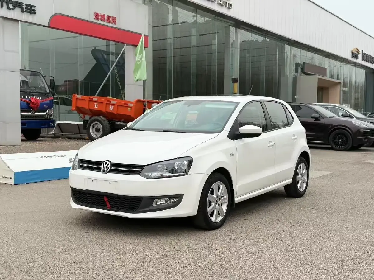 2013 Volkswagen Polo 1.4L 86HP L4 5MT