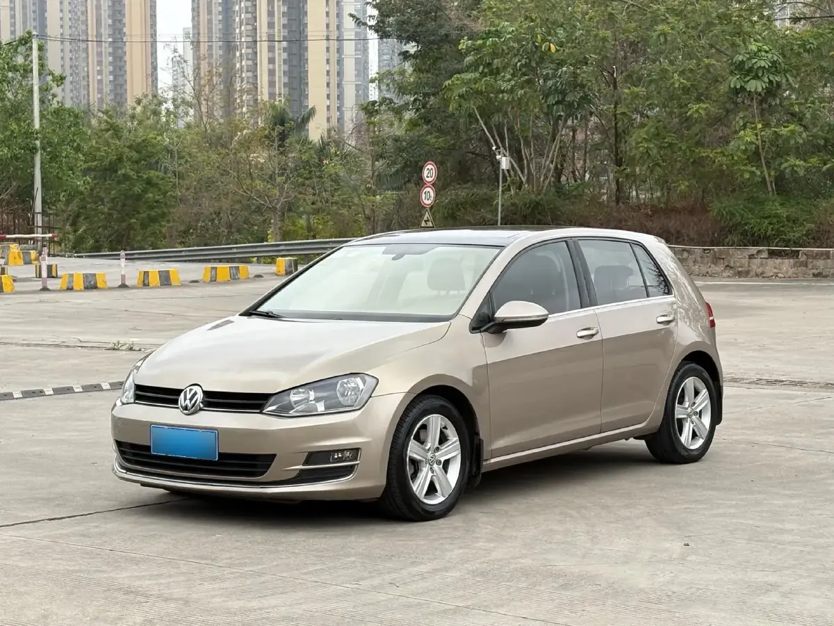 2014 Volkswagen Golf 1.4T 131HP L4 7DCT