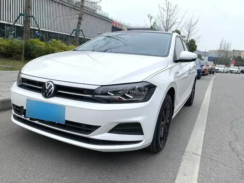 2021 Volkswagen Polo 1.5L 113HP L4 6AT