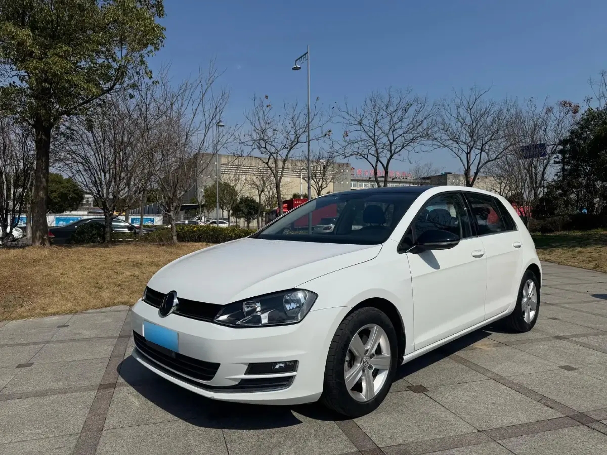 2015 Volkswagen Golf 1.4T 131HP L4 5MT