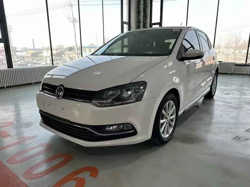 2014 Volkswagen Polo 1.6L 110HP L4 6AT