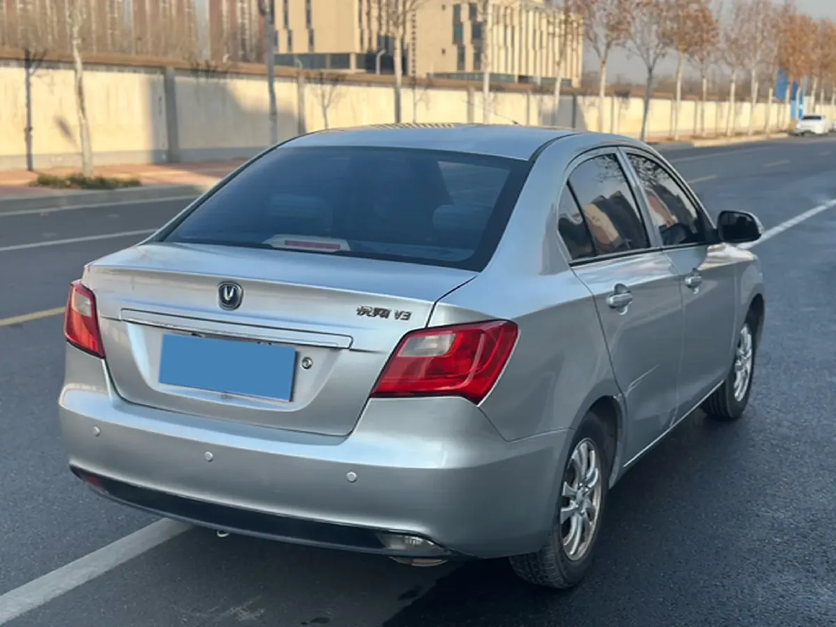 2012 ChangAn Alsvin V3 1.3L 94HP L4 5MT,autocango,china used car exporter,china ev exporter,chinese used car exporter,chinese used ev exporter