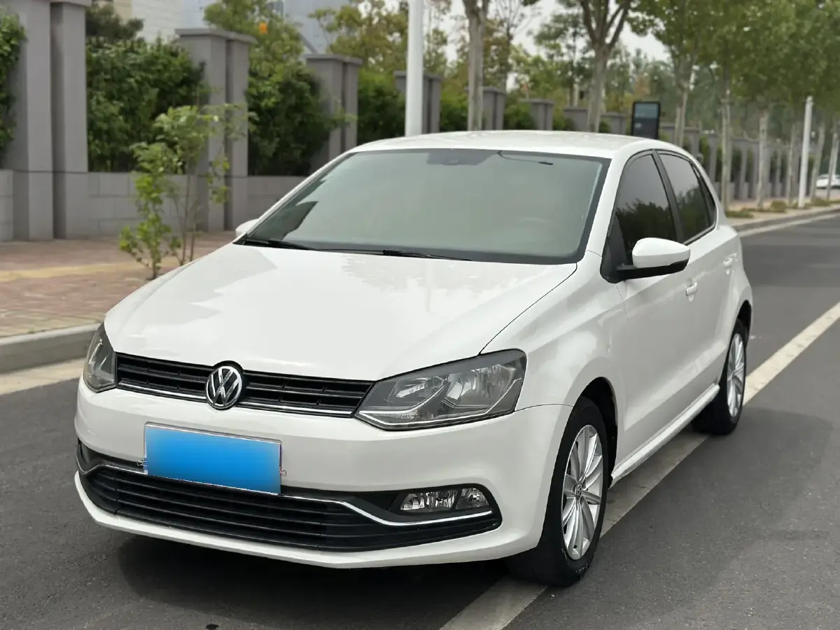 2014 Volkswagen Polo 1.6L 110HP L4 6AT