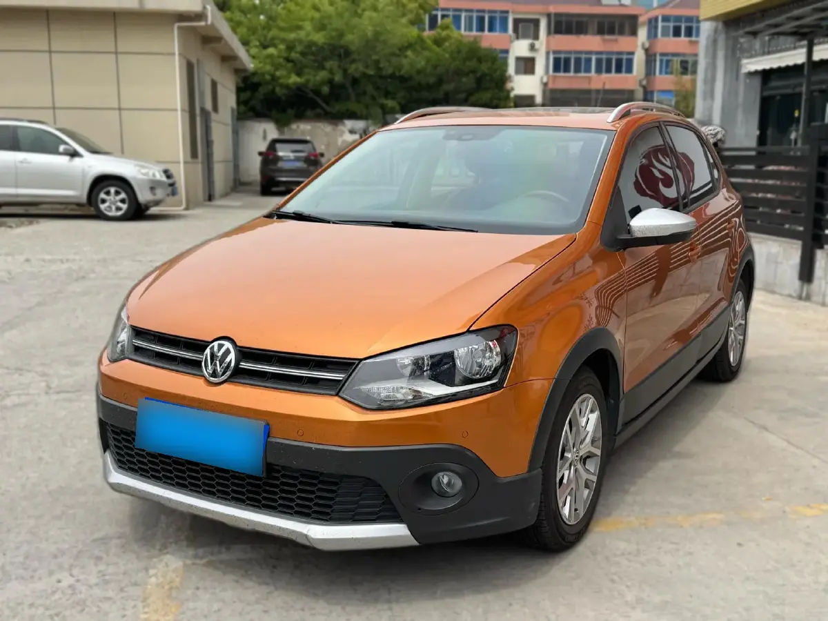 2014 Volkswagen Polo 1.6L 110HP L4 5MT