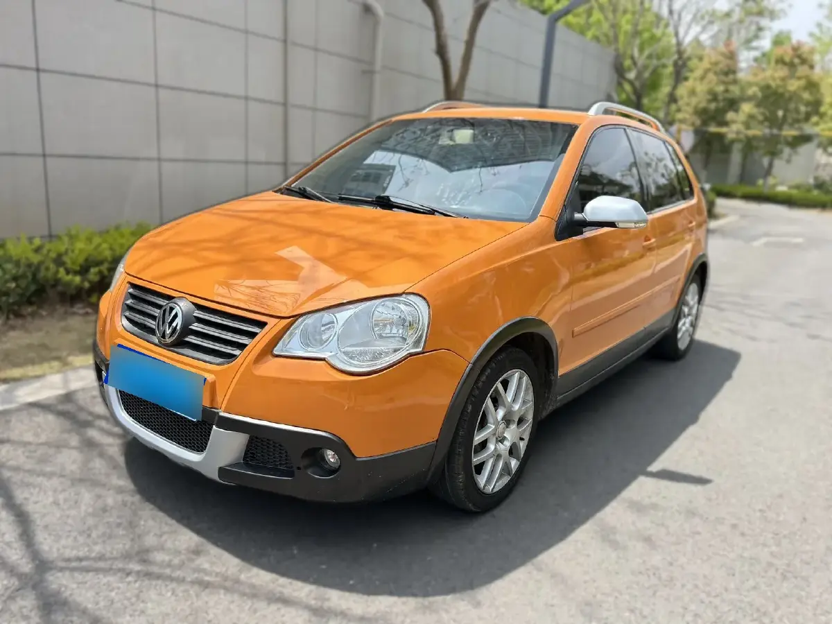 2012 Volkswagen Polo 1.6L 105HP L4 5MT