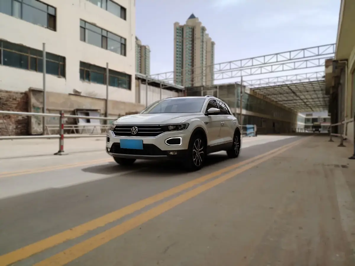 2021 Volkswagen T-Roc 1.4T 150HP L4 7DCT