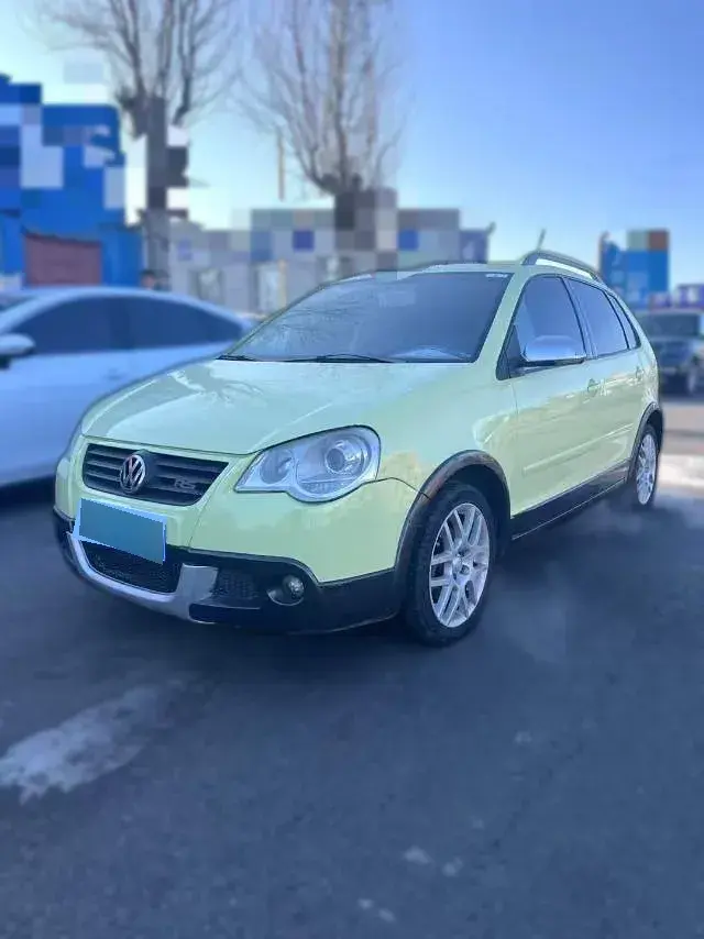 2012 Volkswagen Polo 1.6L 105HP L4 5MT