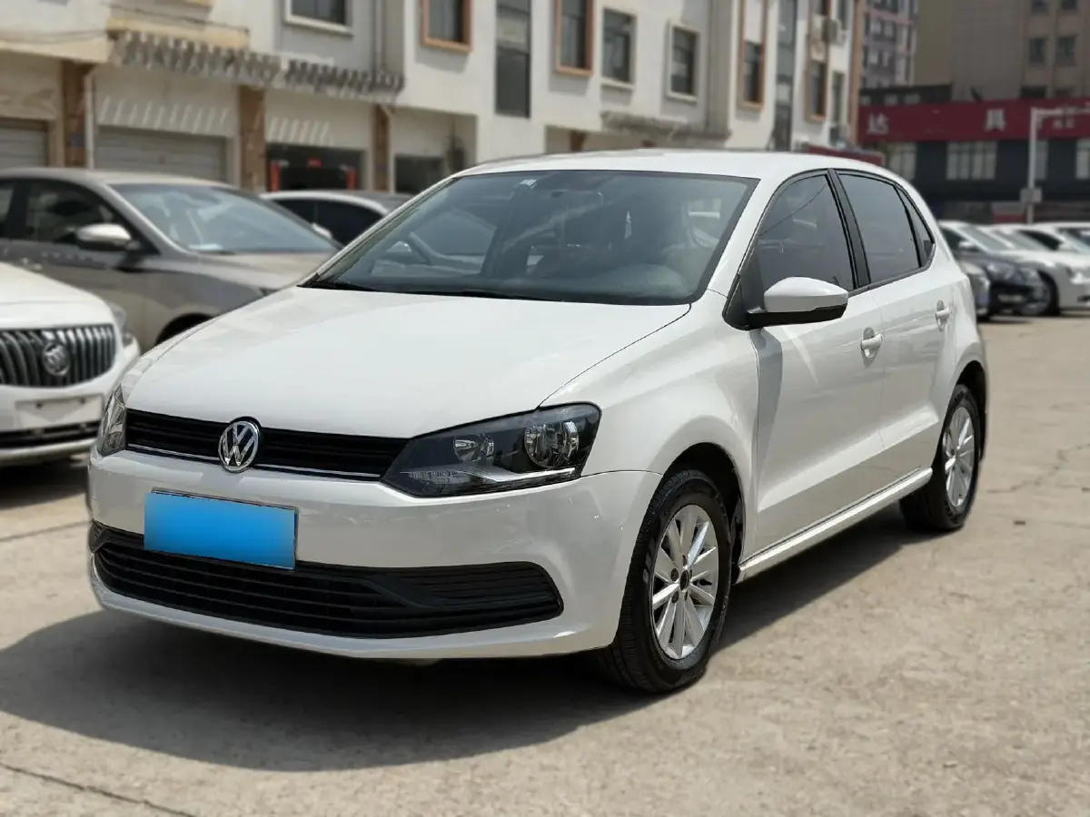 2016 Volkswagen Polo 1.4L 90HP L4 6AT