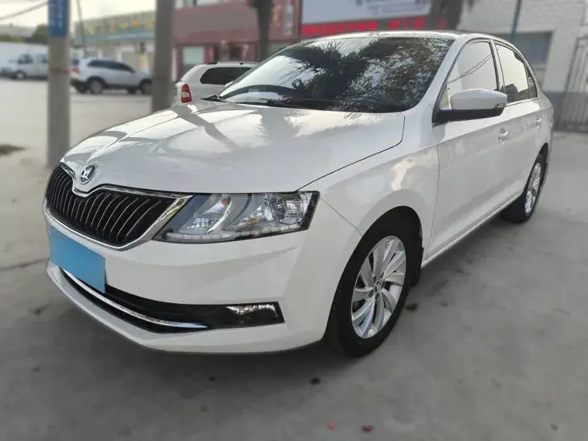 2018 Skoda Rapid 1.4L 90HP L4 5MT