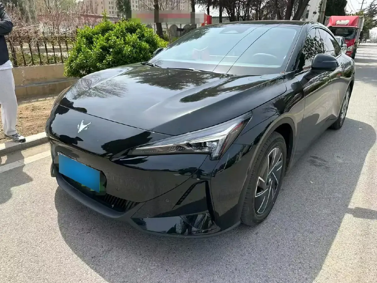 2024 ARCFOX αS5 BEV 65KWH