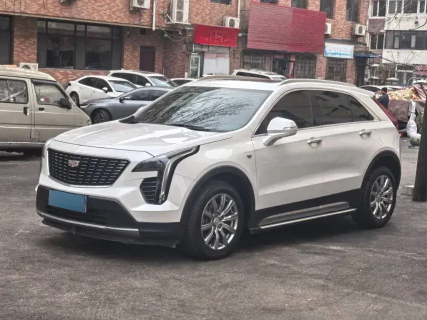 2020 Cadillac XT4 2.0T 241HP L4 9AT