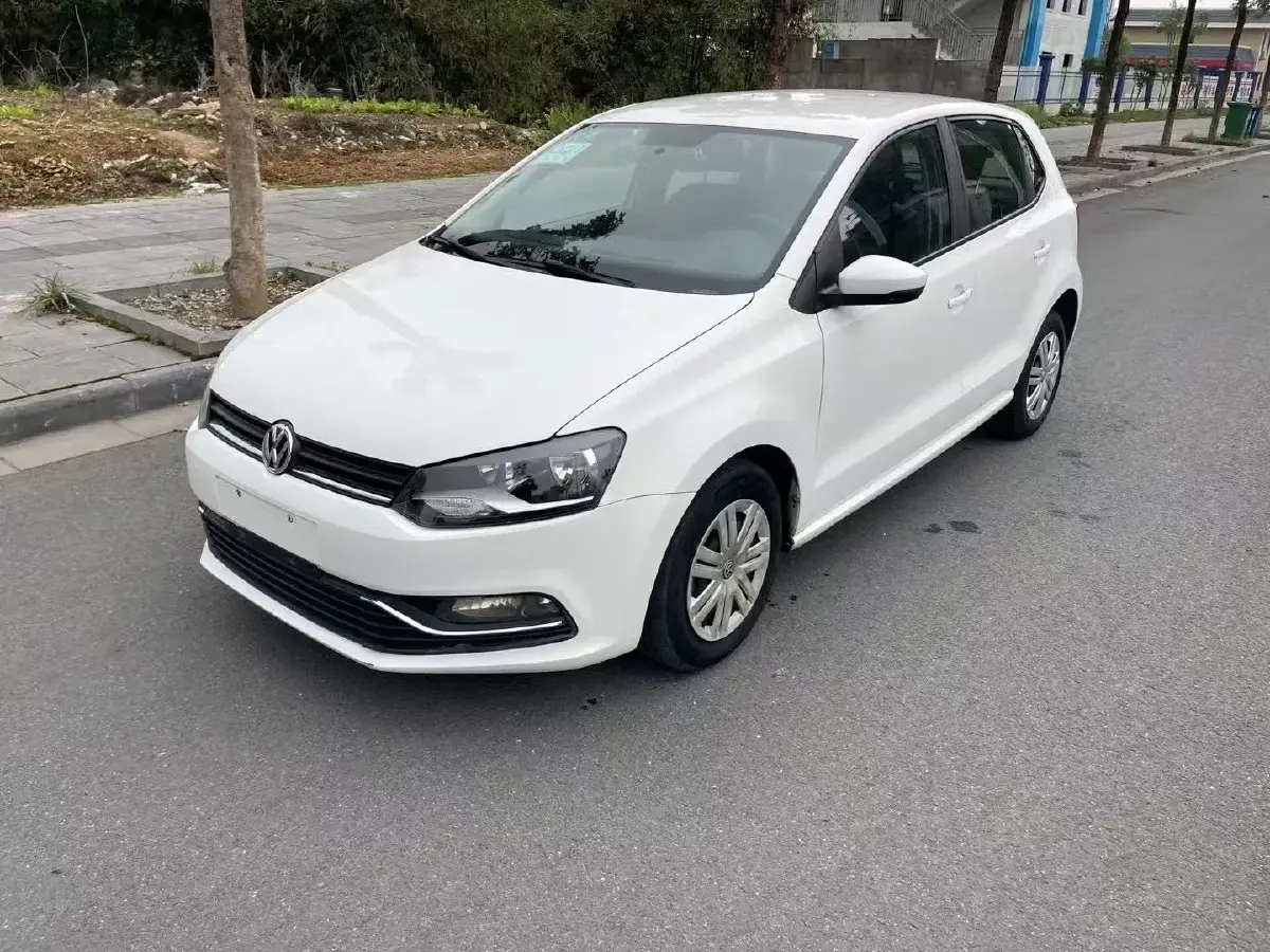 2016 Volkswagen Polo 1.4L 90HP L4 6AT