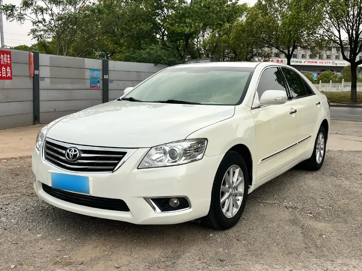 2010 Toyota Camry 2.0L 147HP L4 4AT
