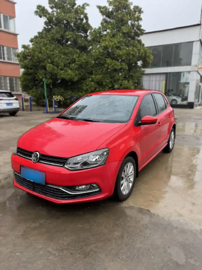2014 Volkswagen Polo 1.6L 110HP L4 6AT