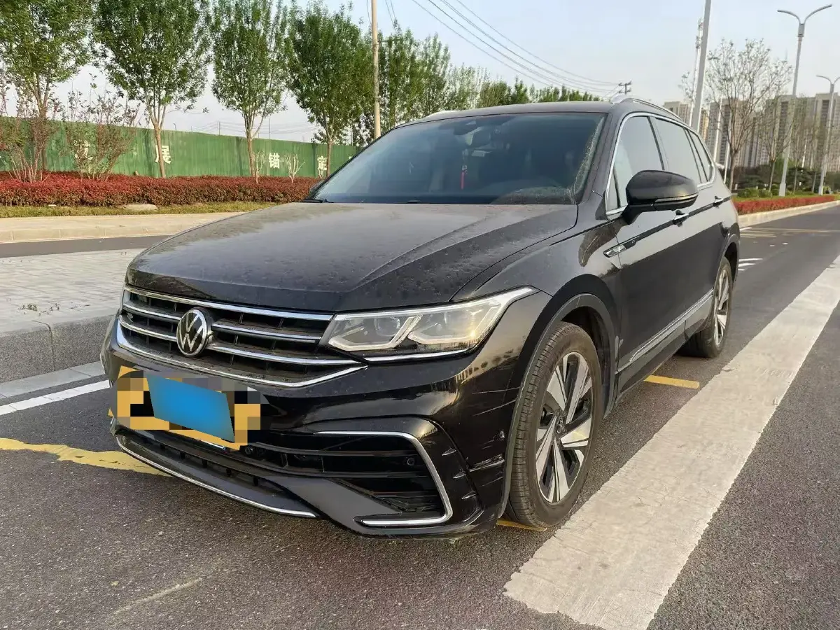 2023 Volkswagen Tiguan L 2.0T 186HP L4 7DCT