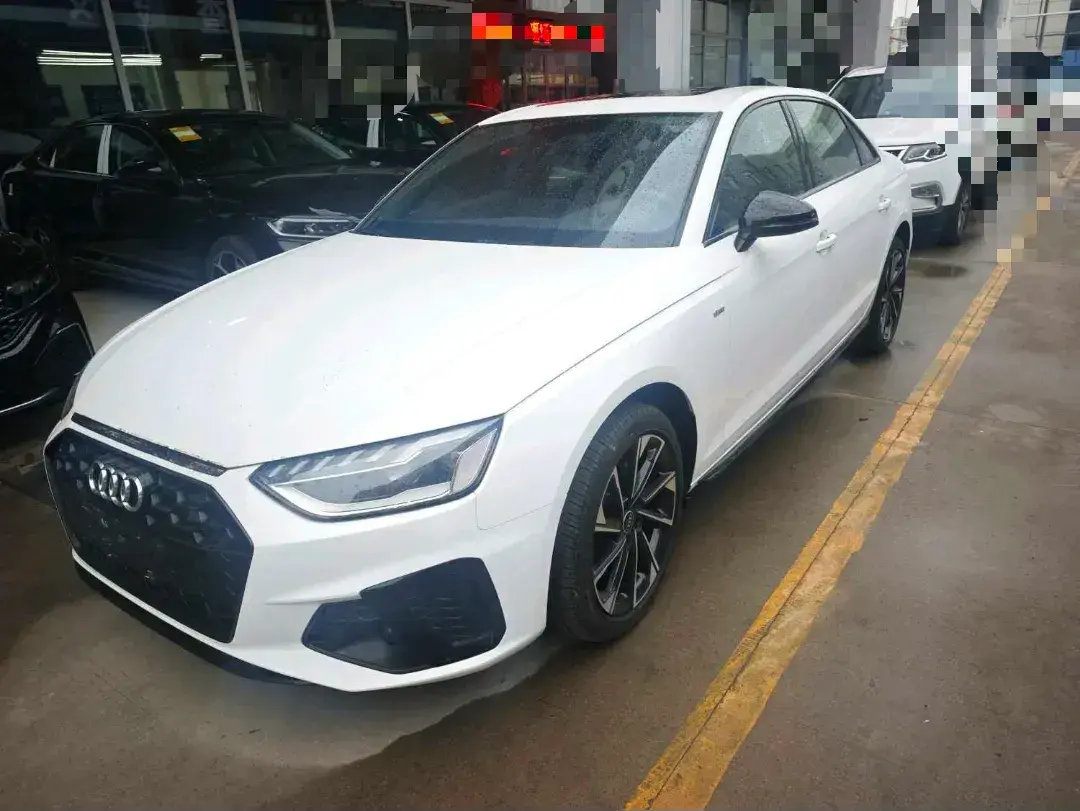 2023 Audi A4L 2.0T 190HP L4 7DCT