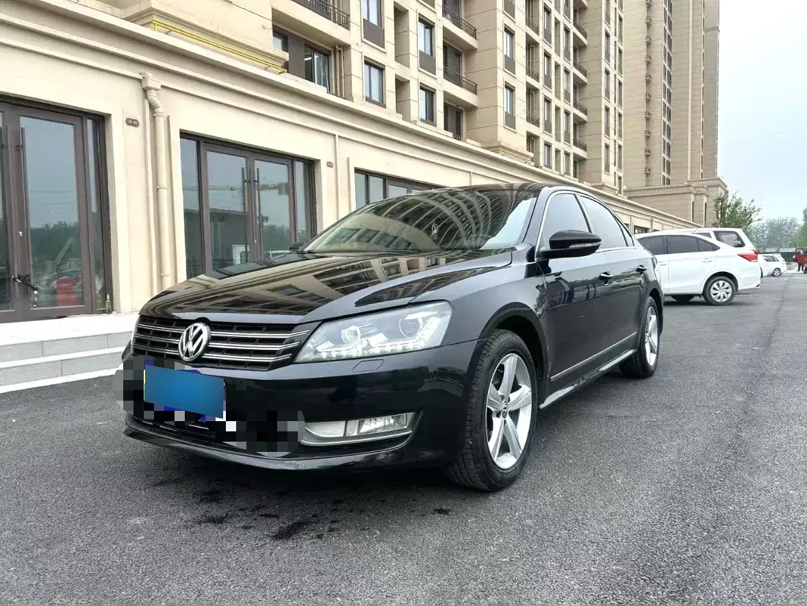 2014 Volkswagen Passat 1.8T 160HP L4 7DCT