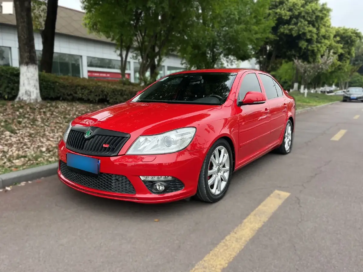 2010 Skoda Octavia 2.0T 200HP L4 6DCT