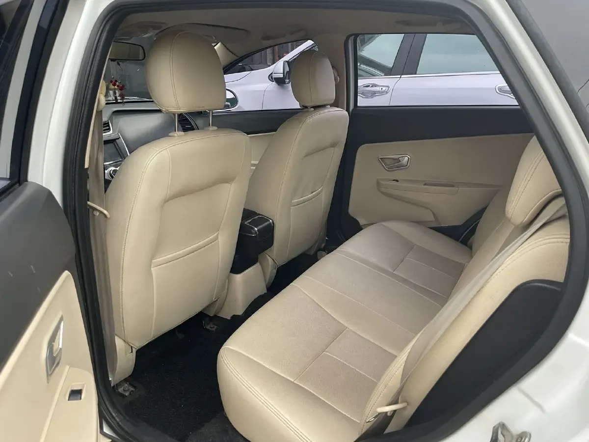 2015 Chery Fulwin 2 1.5L 109HP L4 5MT,autocango,china used car exporter,china ev exporter,chinese used car exporter,chinese used ev exporter