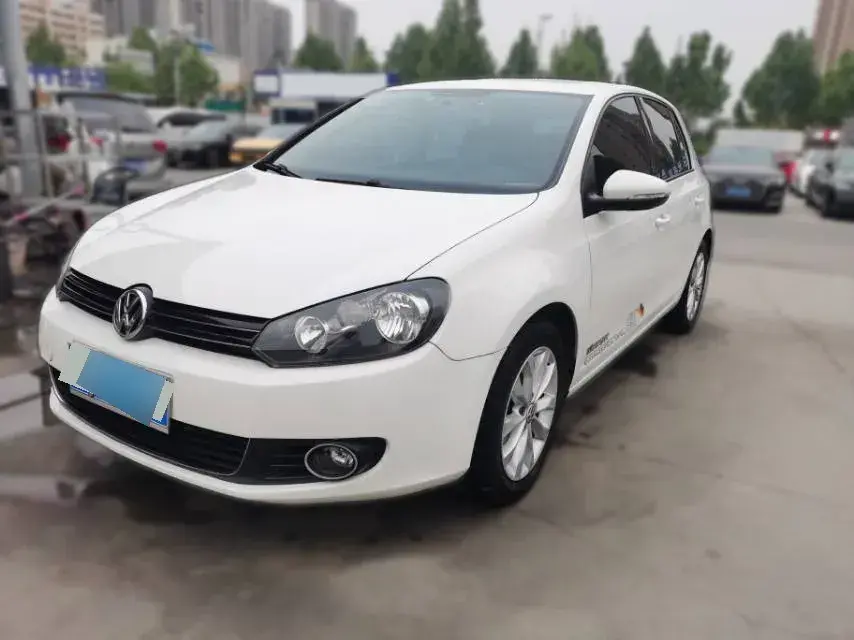 2012 Volkswagen Golf 1.6L 105HP L4 6AT