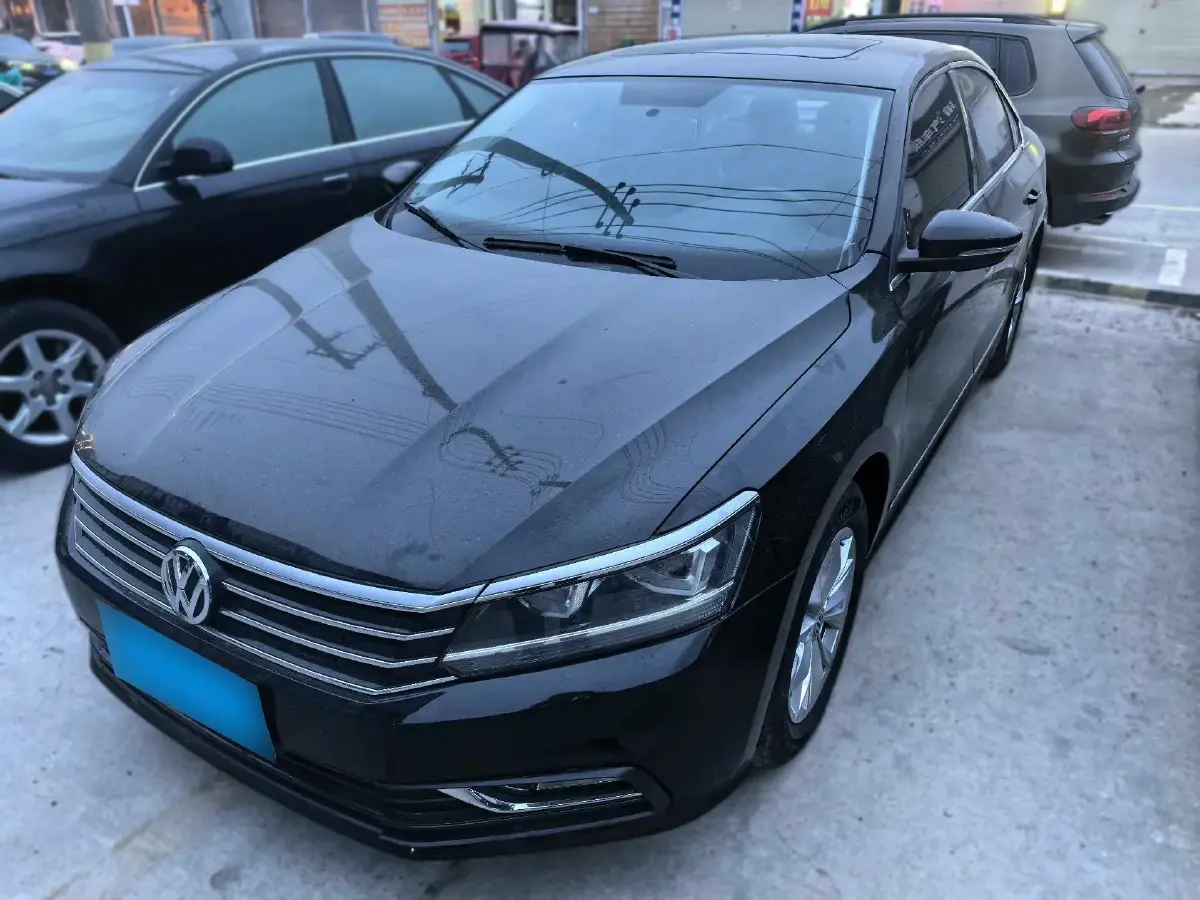 2017 Volkswagen Passat 1.4T 150HP L4 7DCT