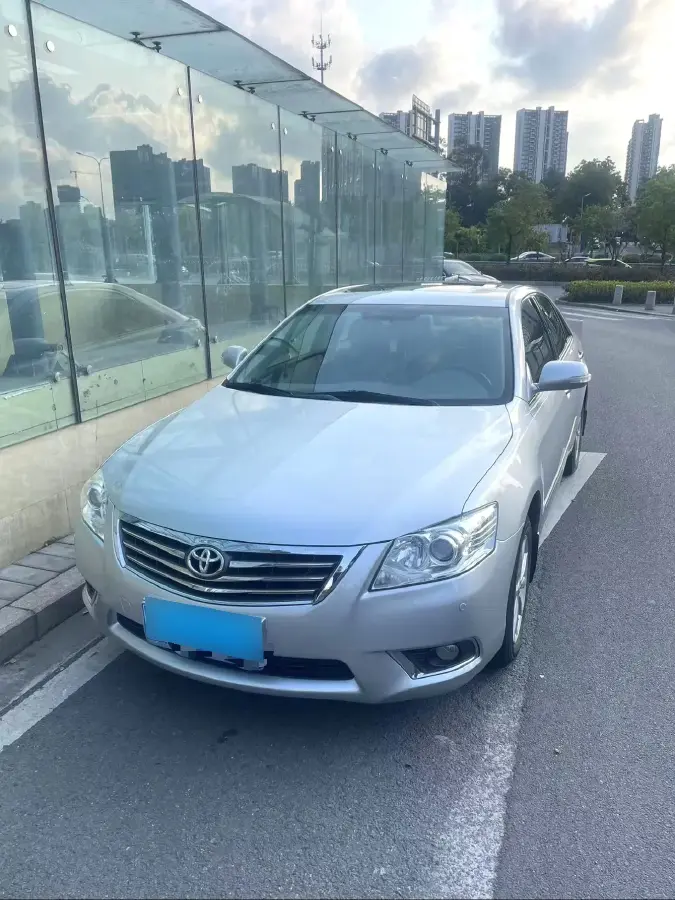 2011 Toyota Camry 2.0L 147HP L4 4AT