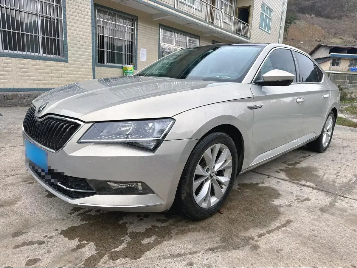 2018 Skoda Superb 1.4T 150HP L4 7DCT
