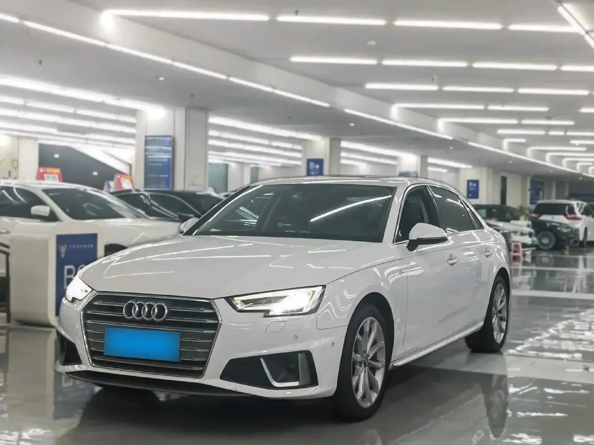 2019 Audi A4L 2.0T 190HP L4 7DCT