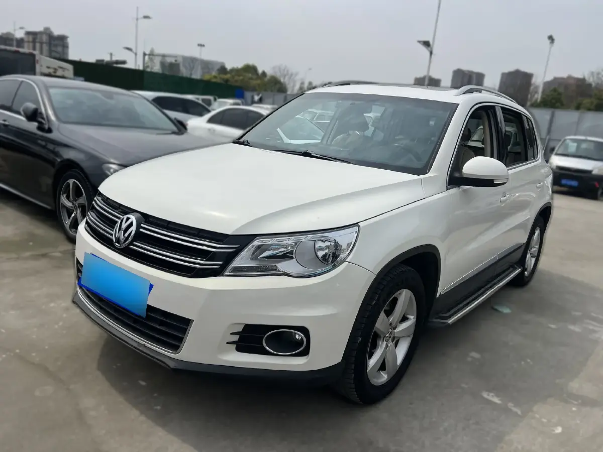 2012 Volkswagen Tiguan 1.8T 160HP L4 6AT