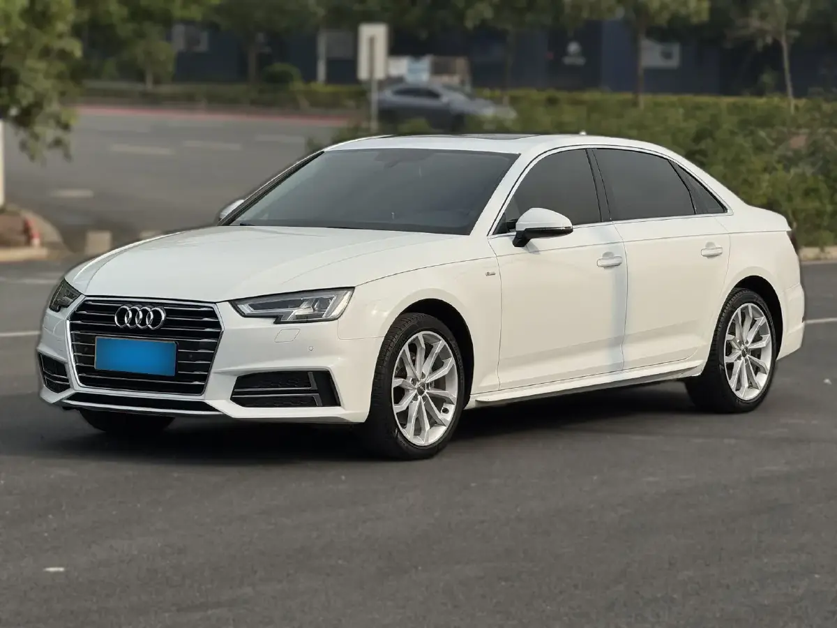2018 Audi A4L 2.0T 190HP L4 7DCT
