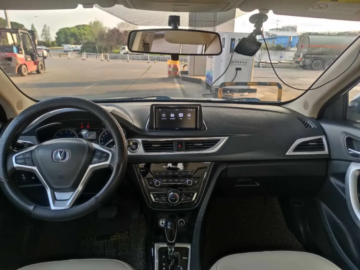 2016 ChangAn Alsvin V7 1.6L 124HP L4 5MT,autocango,china used car exporter,china ev exporter,chinese used car exporter,chinese used ev exporter