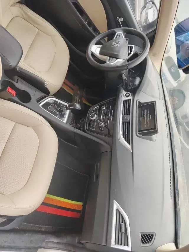 2016 ChangAn Alsvin V7 1.6L 124HP L4 5MT,autocango,china used car exporter,china ev exporter,chinese used car exporter,chinese used ev exporter