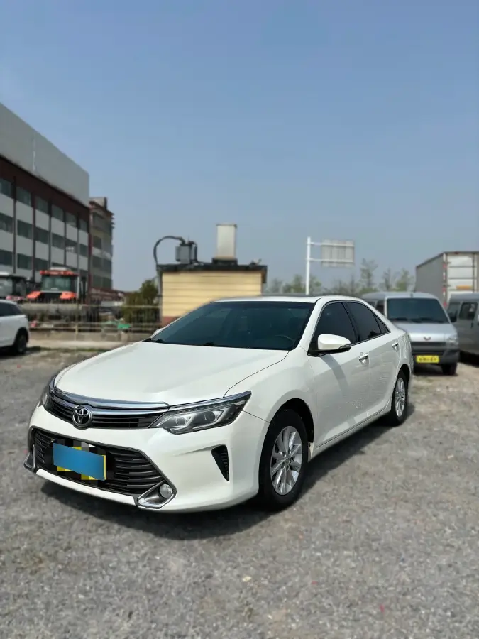 2015 Toyota Camry 2.0L 167HP L4 6AT