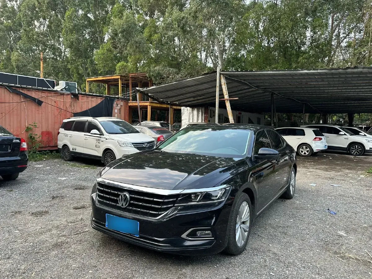 2019 Volkswagen Passat 2.0T 186HP L4 7DCT