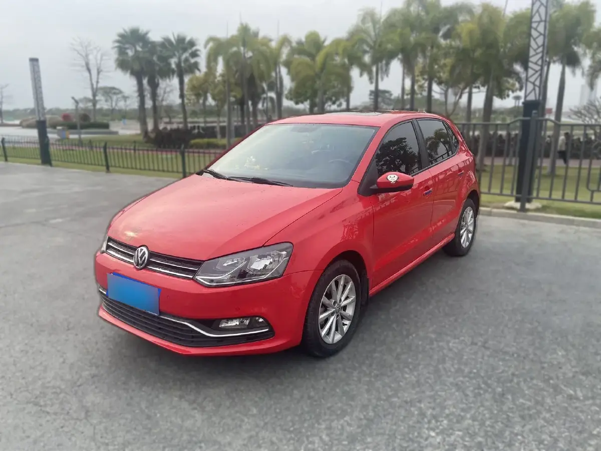 2014 Volkswagen Polo 1.4L 90HP L4 6AT