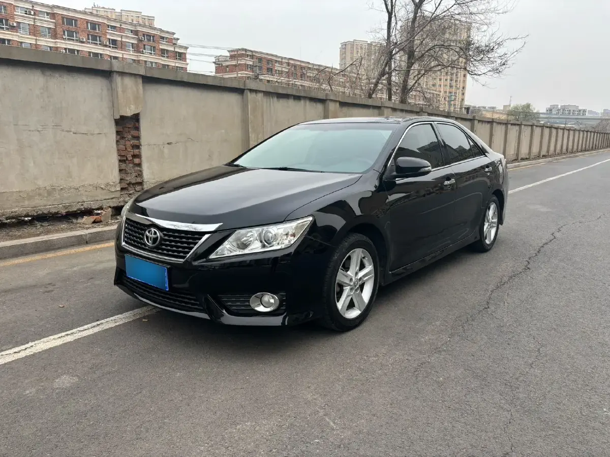 2012 Toyota Camry 2.0L 150HP L4 4AT